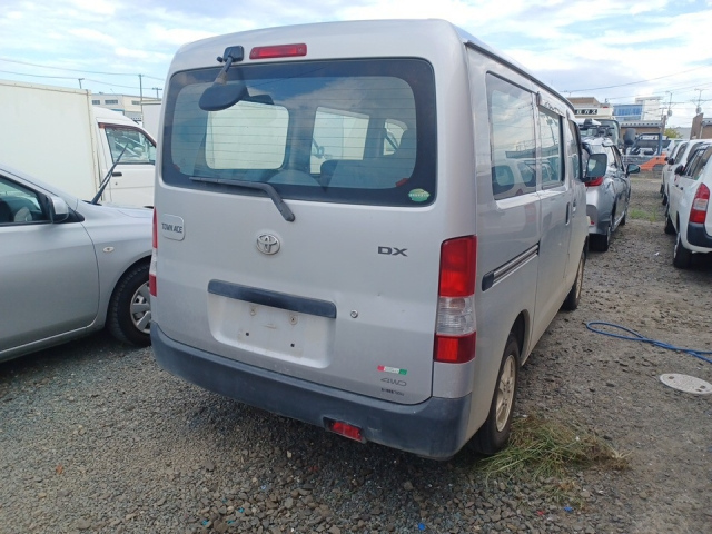 TOYOTA TOWN ACE VAN 2013