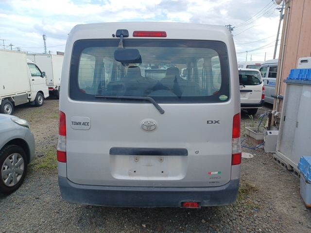 TOYOTA TOWN ACE VAN 2013