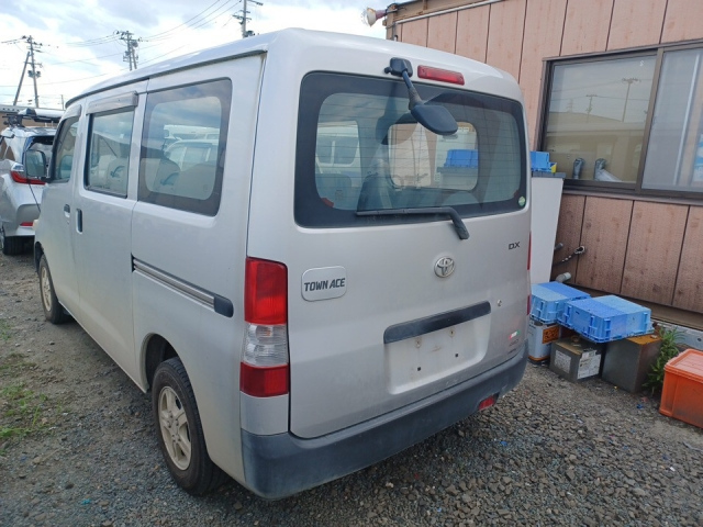 TOYOTA TOWN ACE VAN 2013