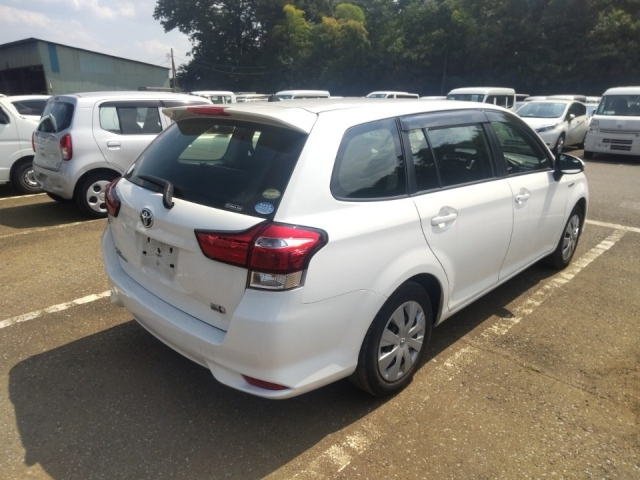 TOYOTA COROLLA FIELDER 2016