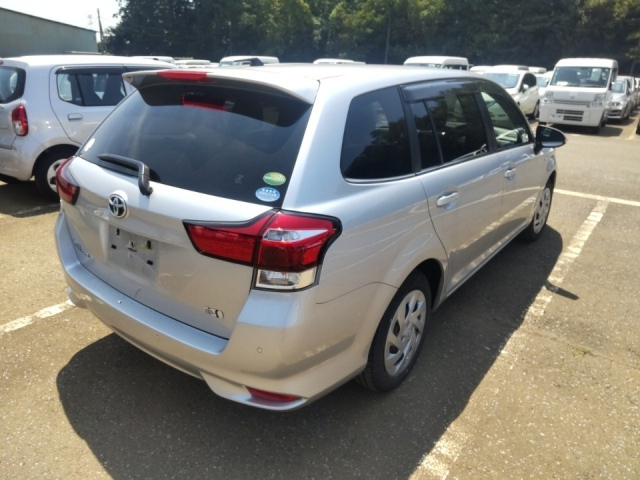 TOYOTA COROLLA FIELDER 2018