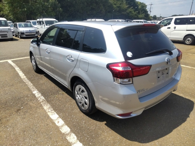 TOYOTA COROLLA FIELDER 2018