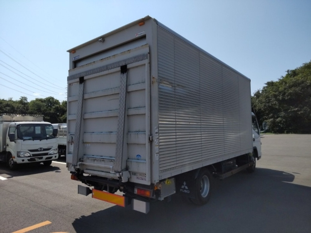 MITSUBISHI CANTER 2009