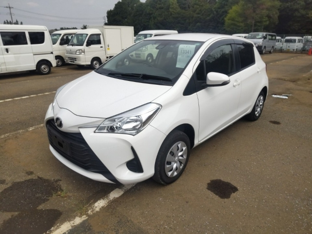 TOYOTA VITZ 2018