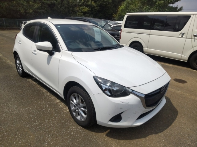 MAZDA DEMIO 2019