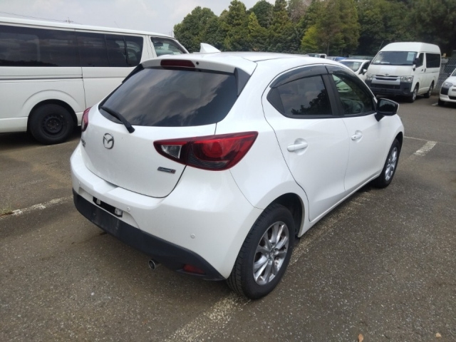 MAZDA DEMIO 2019