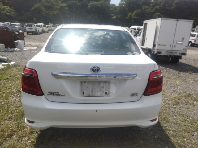 TOYOTA COROLLA AXIO 2015