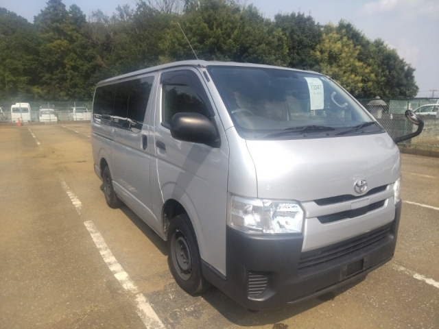 TOYOTA REGIUS ACE VAN 2019