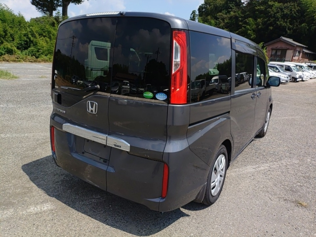 HONDA STEP WAGON 2016