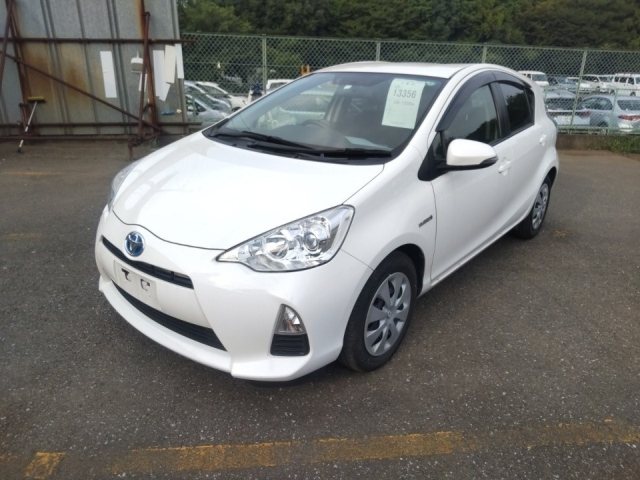 TOYOTA AQUA 2012