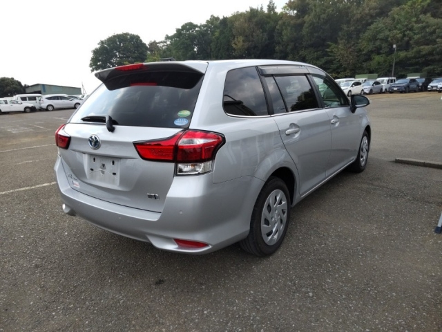 TOYOTA COROLLA FIELDER 2018