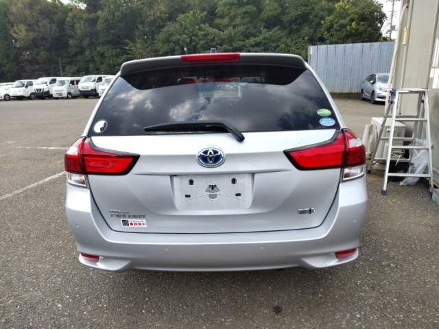 TOYOTA COROLLA FIELDER 2018