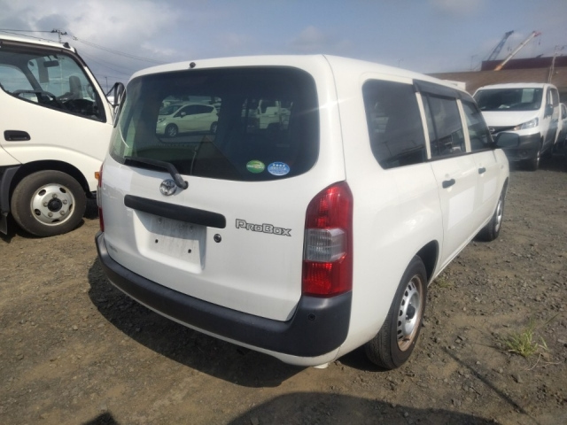TOYOTA PROBOX 2018