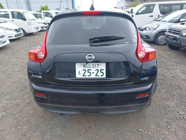 NISSAN JUKE 2012
