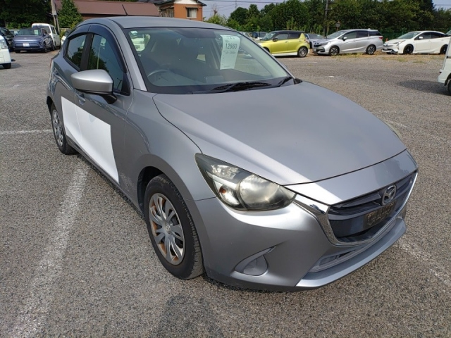 MAZDA DEMIO 2016