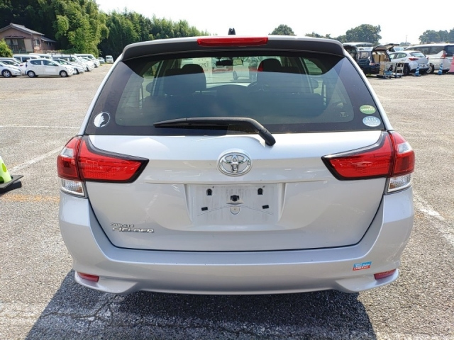 TOYOTA COROLLA FIELDER 2016
