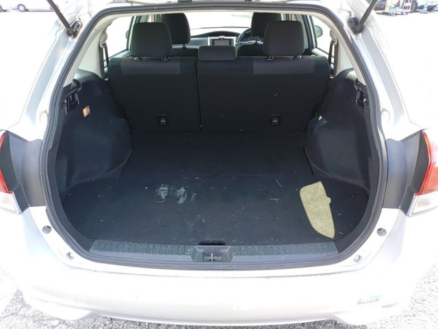TOYOTA COROLLA FIELDER 2016