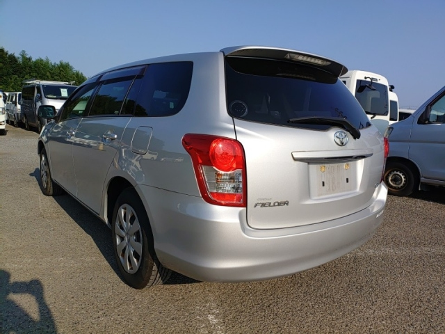 TOYOTA COROLLA FIELDER 2011