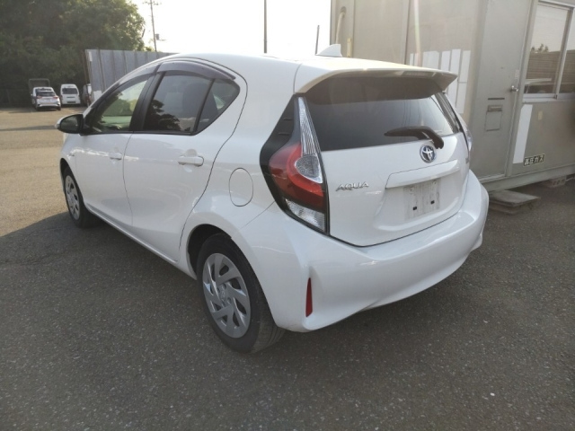 TOYOTA AQUA 2018