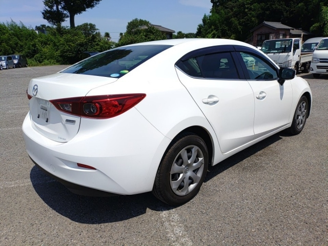 MAZDA AXELA 2016