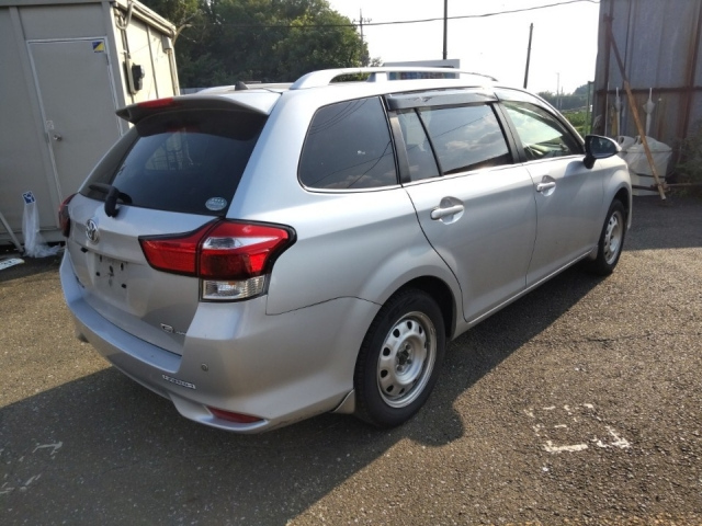 TOYOTA COROLLA FIELDER 2016