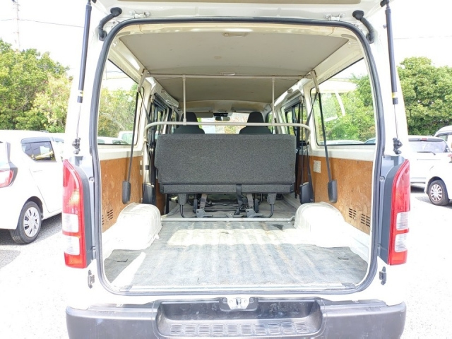 TOYOTA HIACE VAN 2019