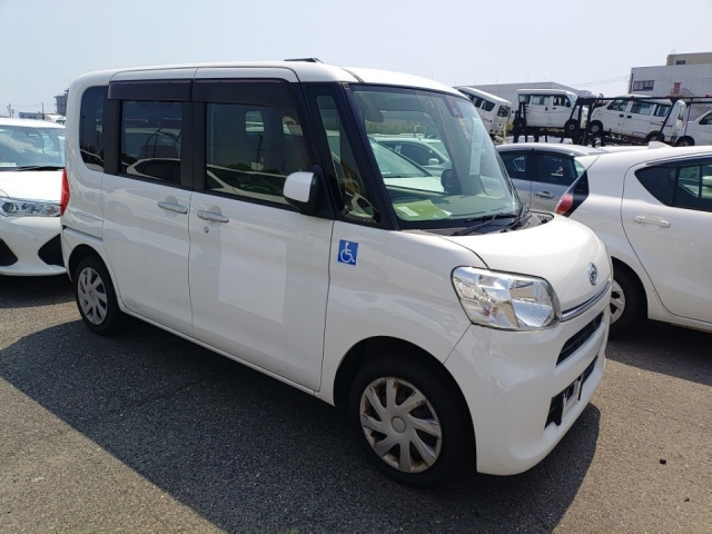 DAIHATSU TANTO 2016