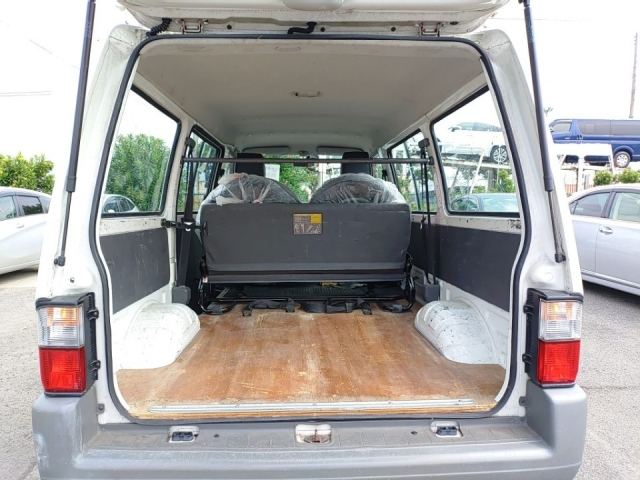 MAZDA BONGO VAN 2013