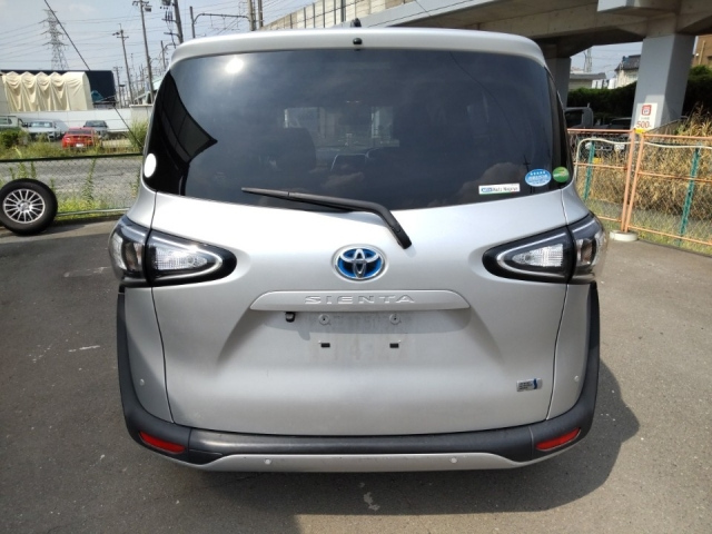 TOYOTA SIENTA 2019