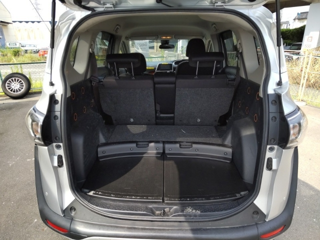 TOYOTA SIENTA 2019