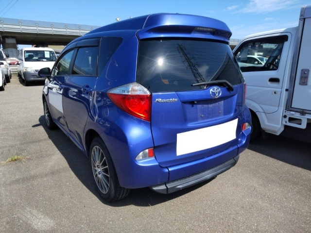 TOYOTA RACTIS 2012