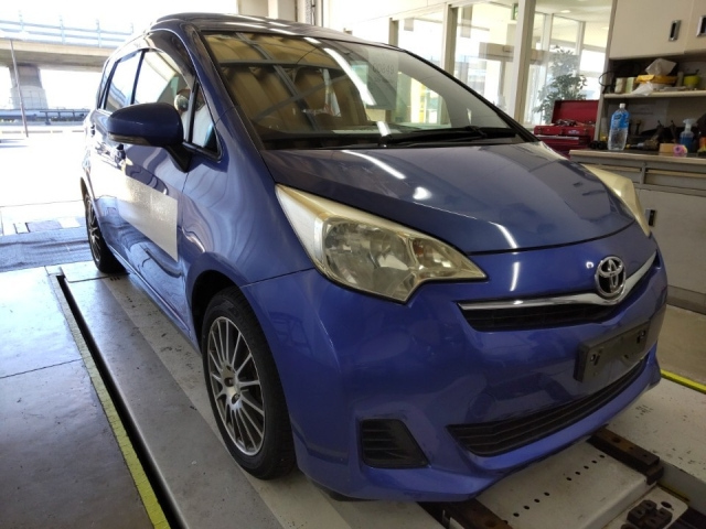 TOYOTA RACTIS 2012