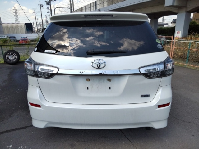 TOYOTA WISH 2014