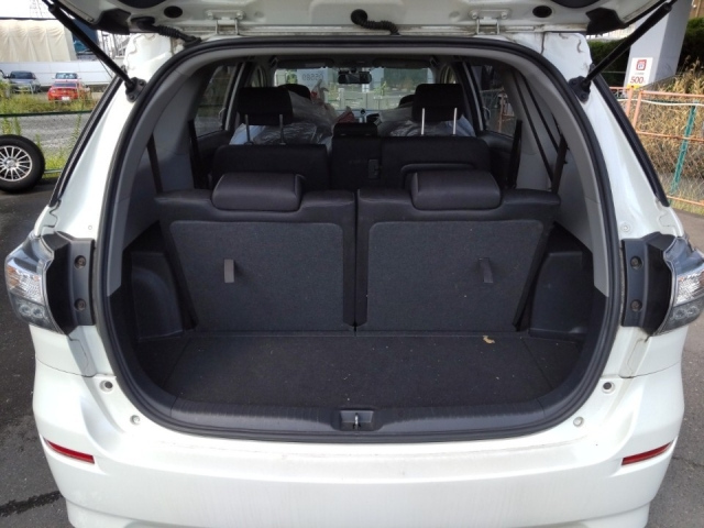 TOYOTA WISH 2014