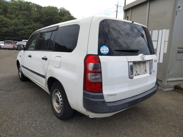 TOYOTA SUCCEED 2010