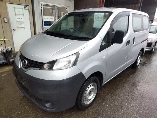 NISSAN NV200 2020