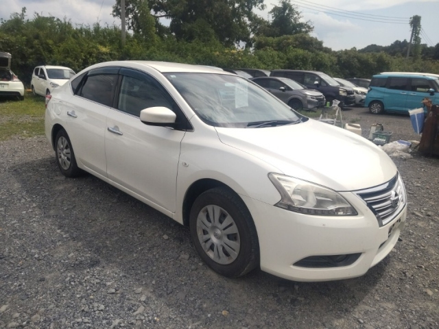 NISSAN SYLPHY 2016