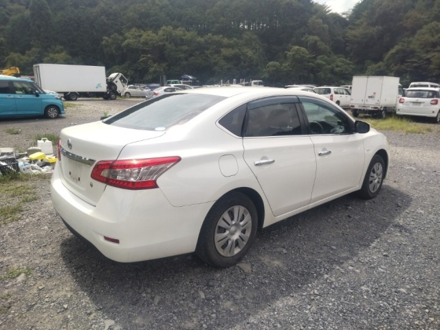 NISSAN SYLPHY 2016