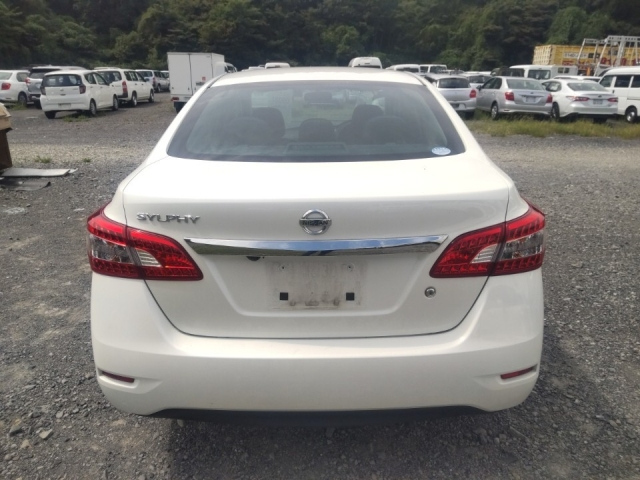 NISSAN SYLPHY 2016