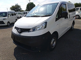 NISSAN NV200 2023