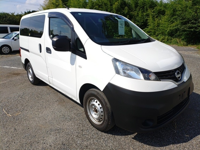 NISSAN NV200 2023