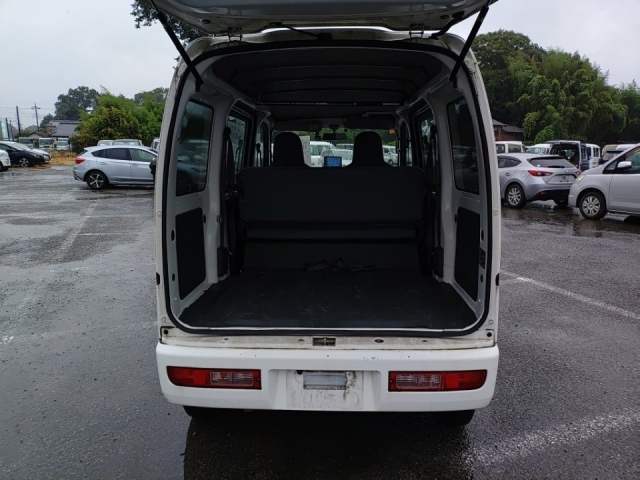 DAIHATSU HIJET VAN 2017