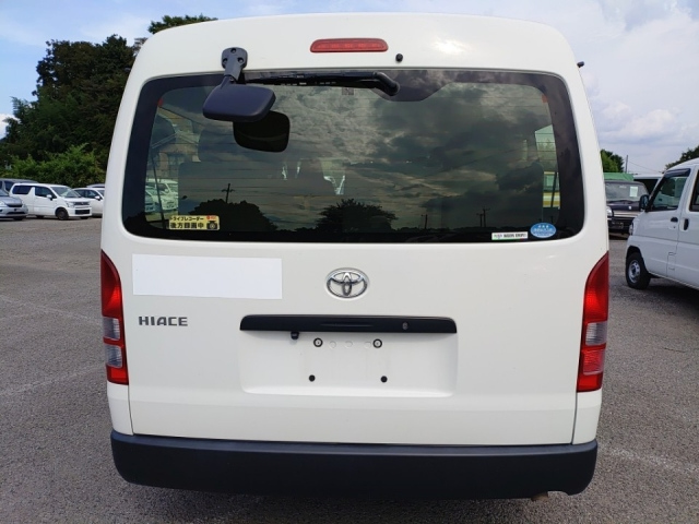 TOYOTA HIACE 2020