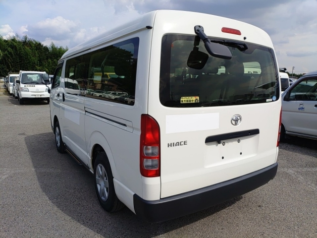 TOYOTA HIACE 2020