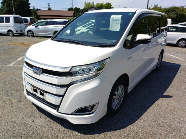 TOYOTA NOAH 2019