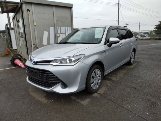 TOYOTA COROLLA FIELDER 2017