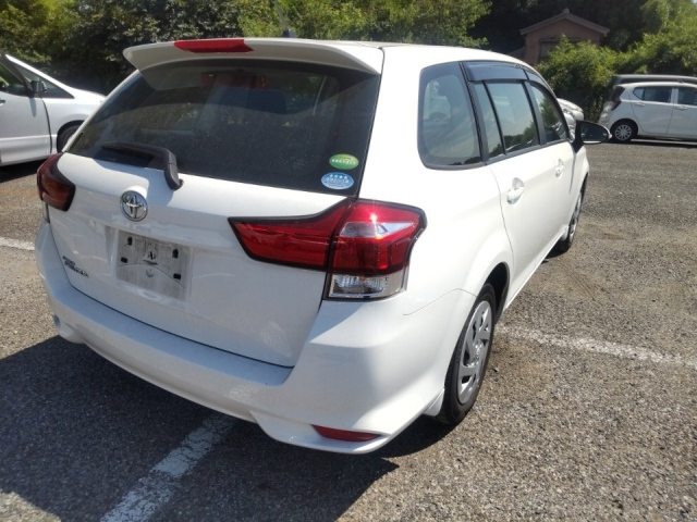 TOYOTA COROLLA FIELDER 2018