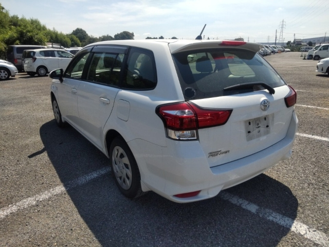 TOYOTA COROLLA FIELDER 2018