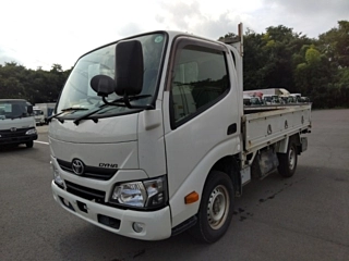 TOYOTA DYNA 2017