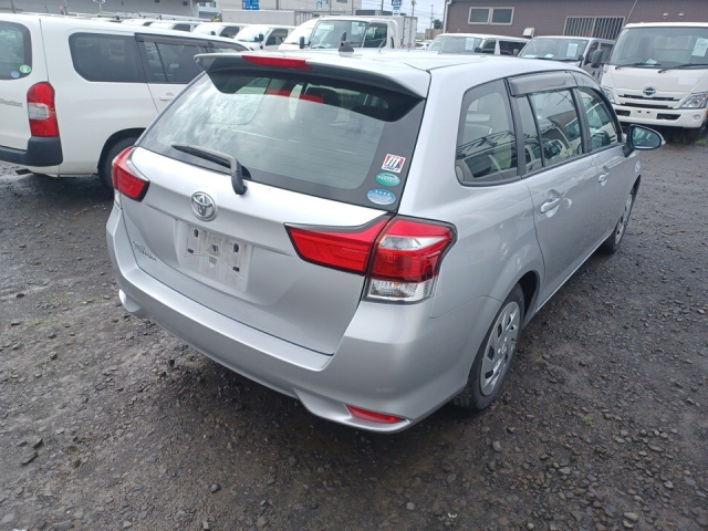 TOYOTA COROLLA FIELDER 2018